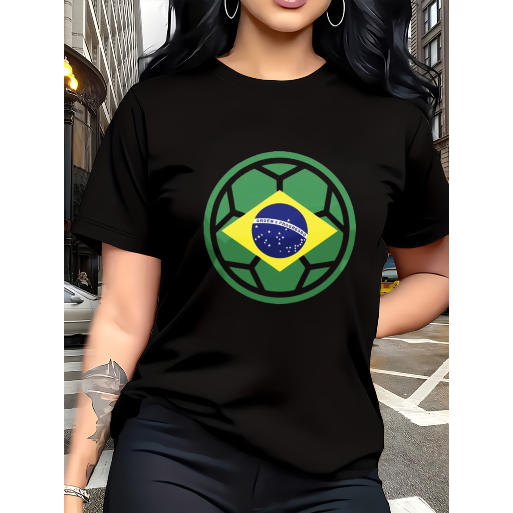 Bola de Futebol Verde com Design da Bandeira Brasileira Centralizada em Camiseta Preta com Diamante Amarelo, Globo Azul