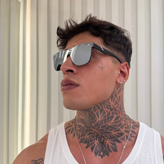 Óculos de Sol Futurista Espelhado - Armação Preta com Lente Prata Mirror UV400