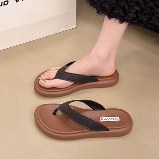 Novo estilo Flip-Flops feminino verão exterior usar sola grossa antiderrapante aumentando banheiro casa praia moda simpl