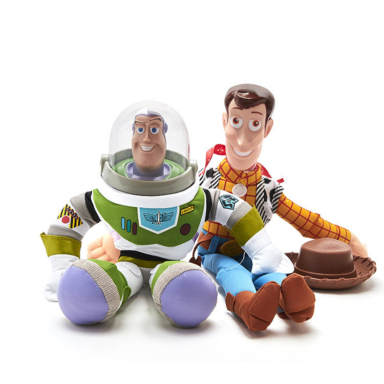 Bonecos do filme Toy Story com cabeças de plástico: Bonecos da série Shepherdess Woody e Spaceman Buzz Lightyear.