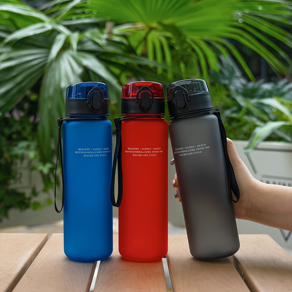 Garrafa De Água Plástica Potável Reta Fosca De 700Ml , Design Fácil E Elegante , Com Tampa Filtro De Chá , 1 Peça