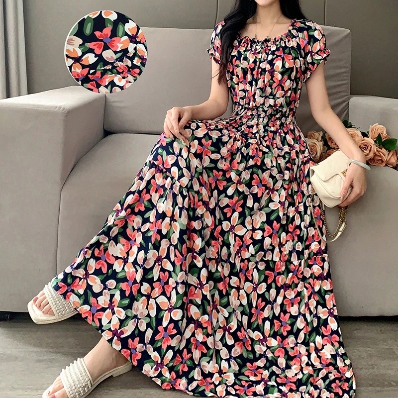 Vestido longo vermelho xadrez com ombros à mostra, no estilo resort francês, elegante e delicado.