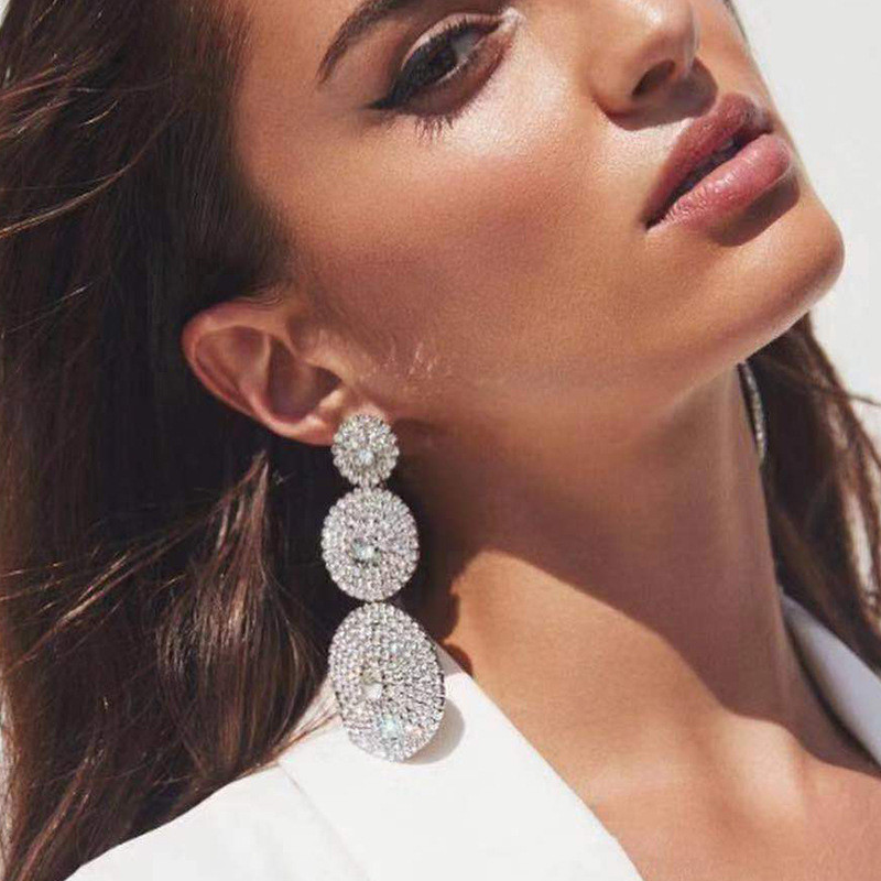Brincos de diamante de alta qualidade temperamento All-Match brincos de círculo cravejados de diamantes moda brilhante l