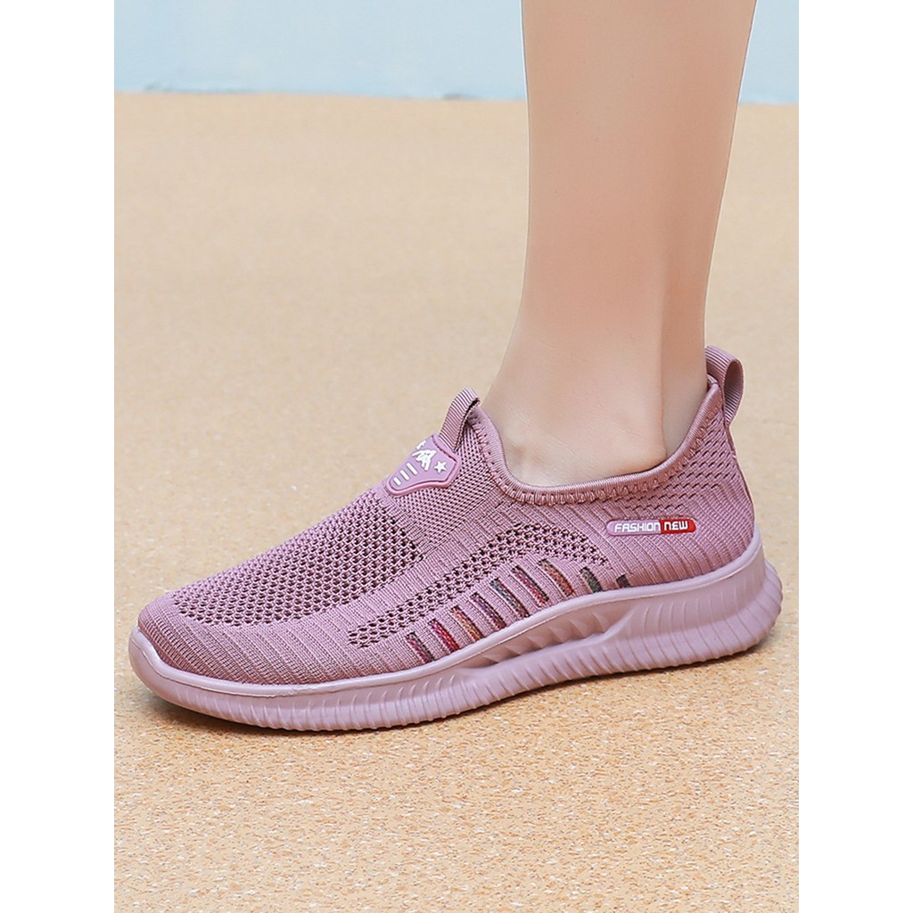 Sapatos de rede femininos malha respirável 2025 novo estilo velho pequim sapatos de pano sapatos femininos leve sola mac