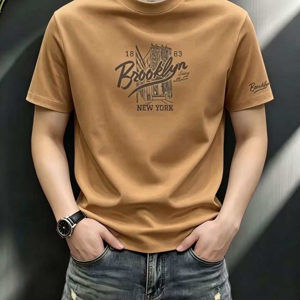 2026 novo estilo americano Retro cáqui impresso de manga curta camiseta masculina verão solto respirável em torno do pes