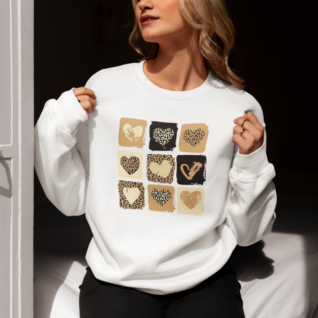 Moletom Feminino Suéter Moletinho Flanelado Quentinho Onça Coração Estampado Estiloso Confortável
