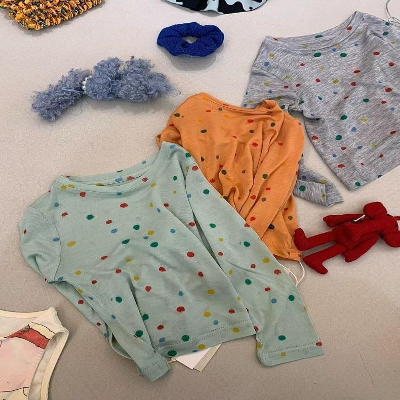 Coreano coreano meninas bolinhas legal manga comprida camiseta roupas infantis 26 verão médio grande crianças moda respi