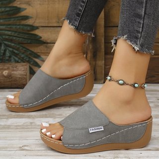 2025 verão novo estilo Flip-Flops tamanho grande 36-43 sandálias antiderrapantes de sola grossa chinelos salto cunha Cas