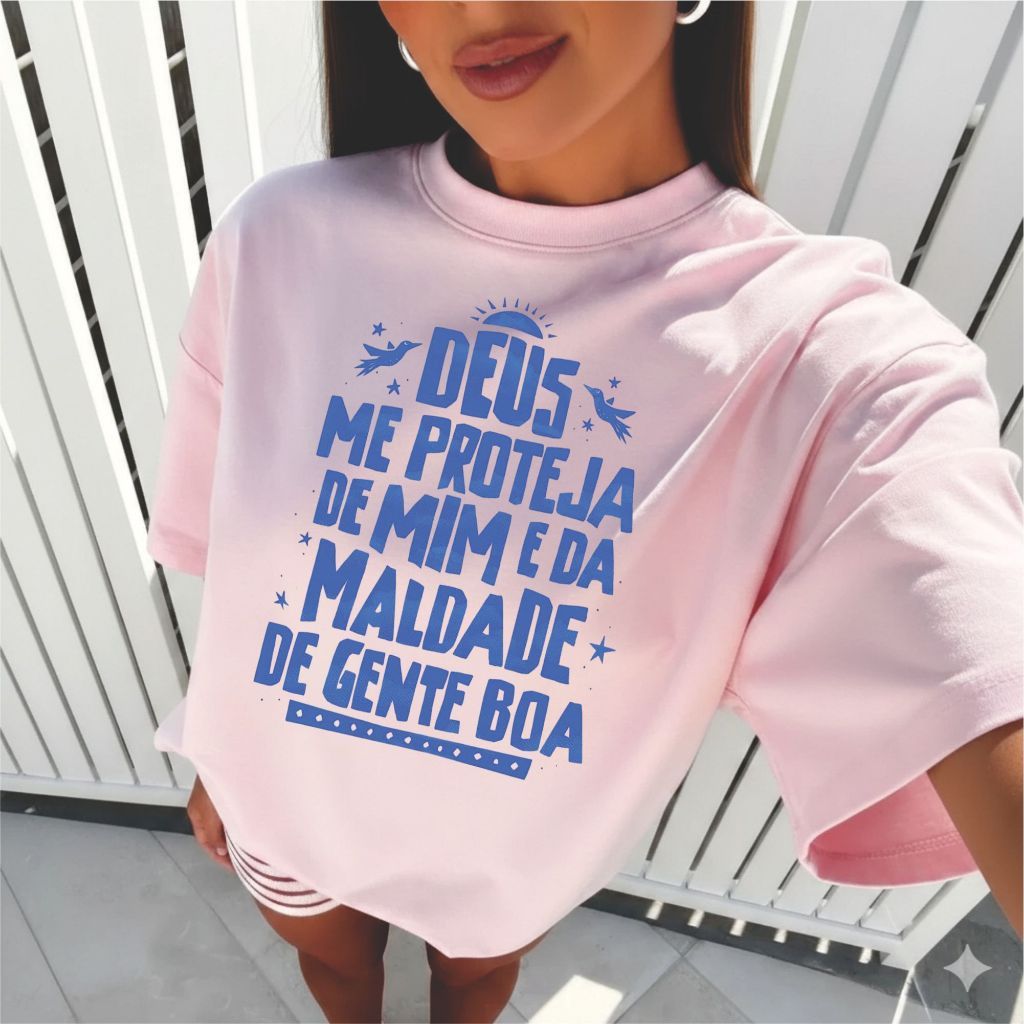 Camiseta Feminina Estilosa T-shirt Confortável Estampa Deus me proteja Cristã em Algodão Leve