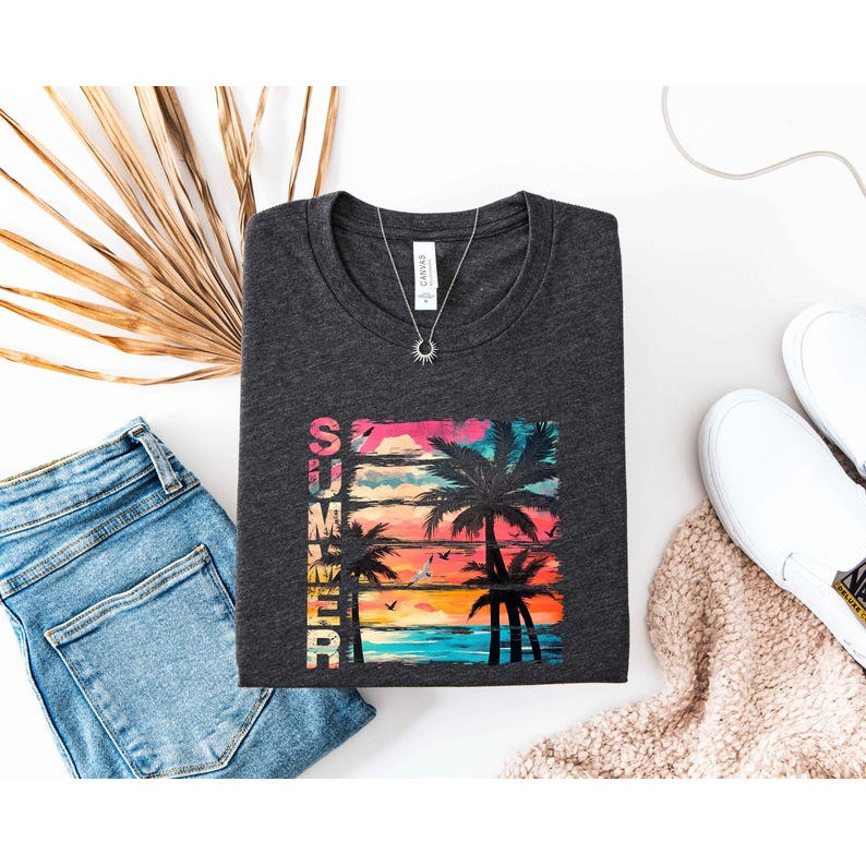 Camiseta Feminina Estampa Tropical com Palmeiras e pôr do Sol Moderna Confortável Estilosa Moda Feminina Verão