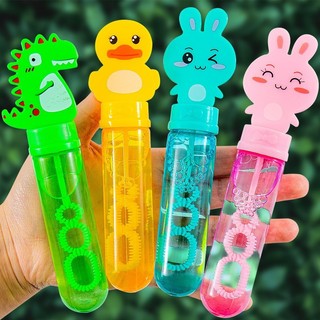 Crianças dos desenhos animados soprando bolha vara brinquedos ao ar livre crianças tamanho pequeno tubo portátil máquina