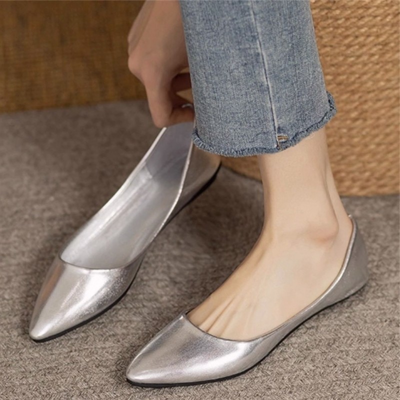 Sapatos de couro pequenos femininos 2024 verão primavera respirável Hong Kong couro macio sola plana um Pedal novo estil