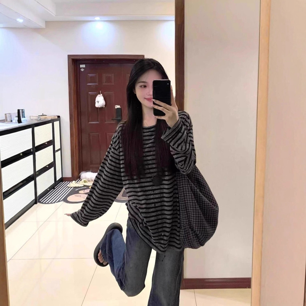 Estilo coreano preguiçoso solto sentir preto cinza listrado manga comprida camiseta feminina início do outono solto Retr