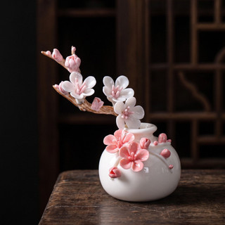 Novo estilo Dehua cerâmica pintada à mão flor de ameixa pequeno vaso não-esquerda artesanal pequena flor Ware sala de es