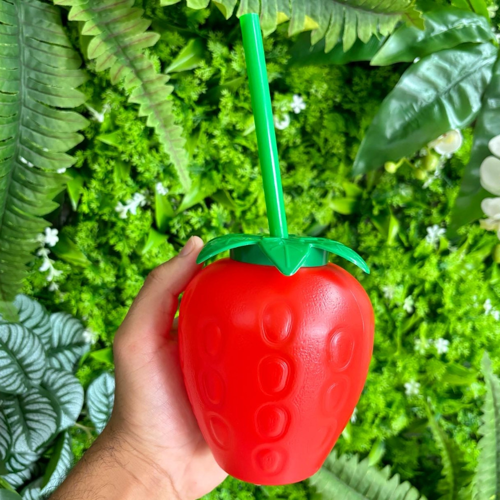 Copo de Morango c/ Canudo 500ml