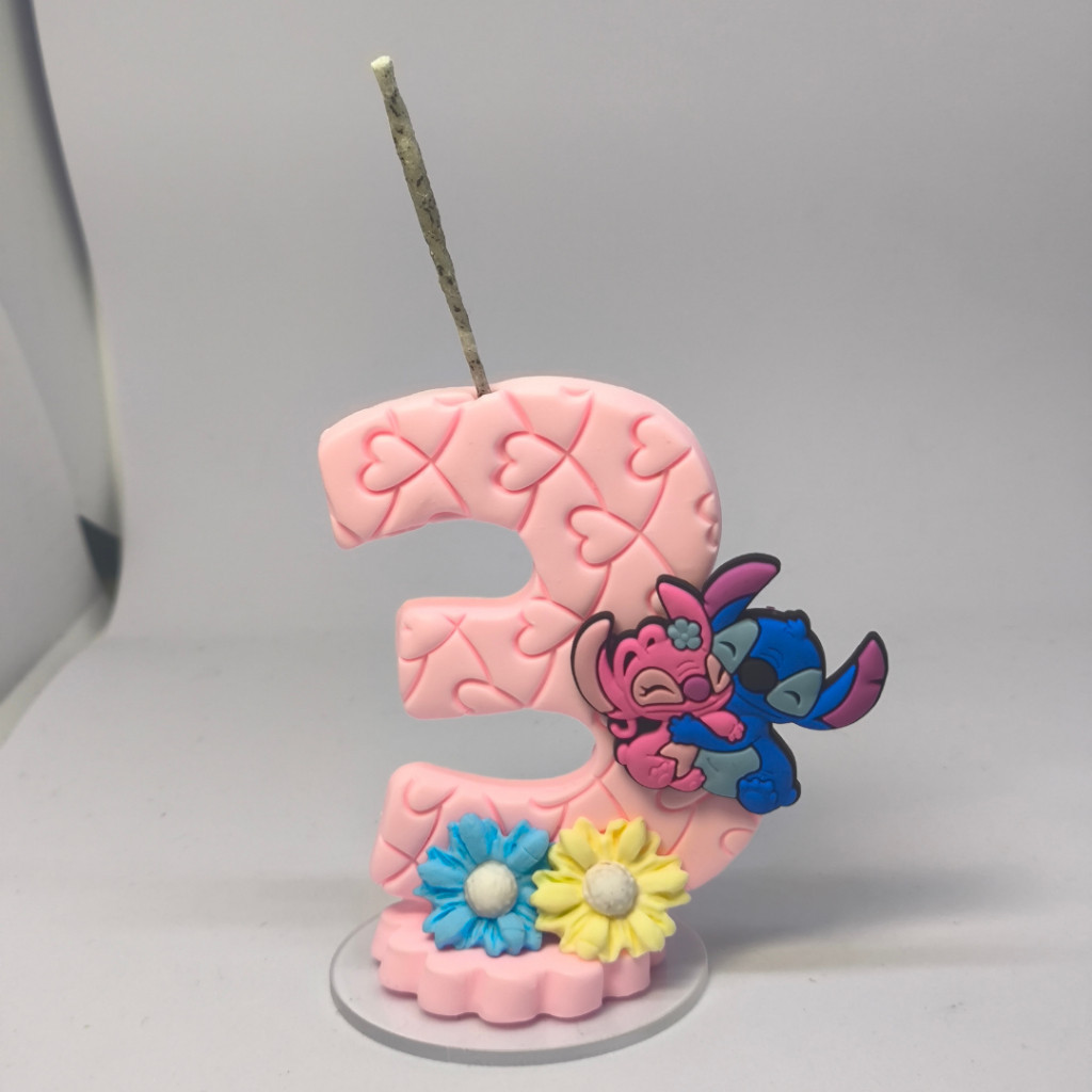 Vela de Aniversário Stitch e Angel em Biscuit com Aplique | Pronta Entrega — imagem 2 de 2