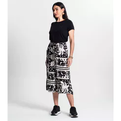 Calça Pantacourt Infinita Cor Preto