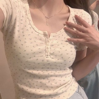 Pronto estoque fresco doce Floral arco curto topo feminino verão fino ajuste Mid-elástico poliéster manga curta estiling