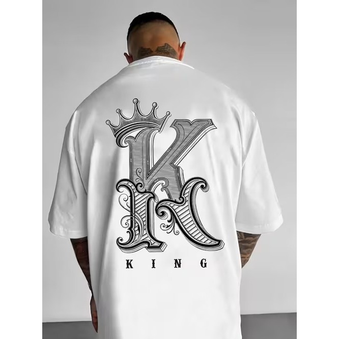 Camiseta Masculina Manga Curta Estampada Letra K Coroa King Confortável Moderna Estilosa para Moda Casual Tendência