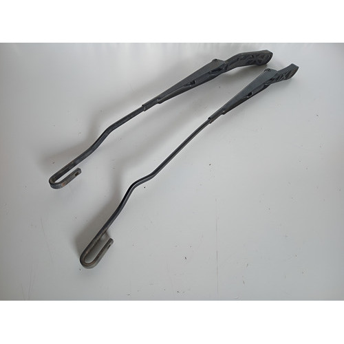 Par - Braço Haste Limpador Parabrisa Vw Passat Variant2.0 96 Esquerdo