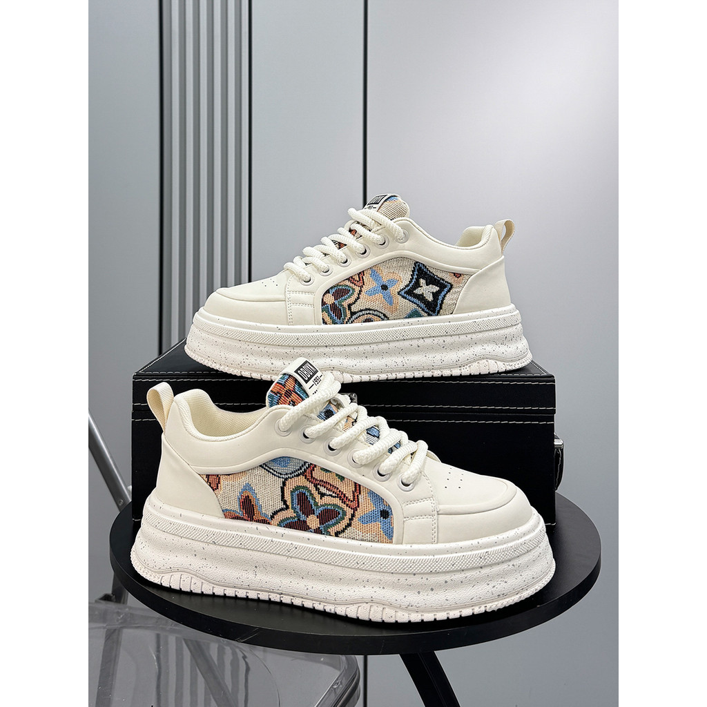 Sapatos masculinos 2026 novo estilo Super quente papai sapatos Street Wear tênis sapatos brancos masculinos nicho de sol