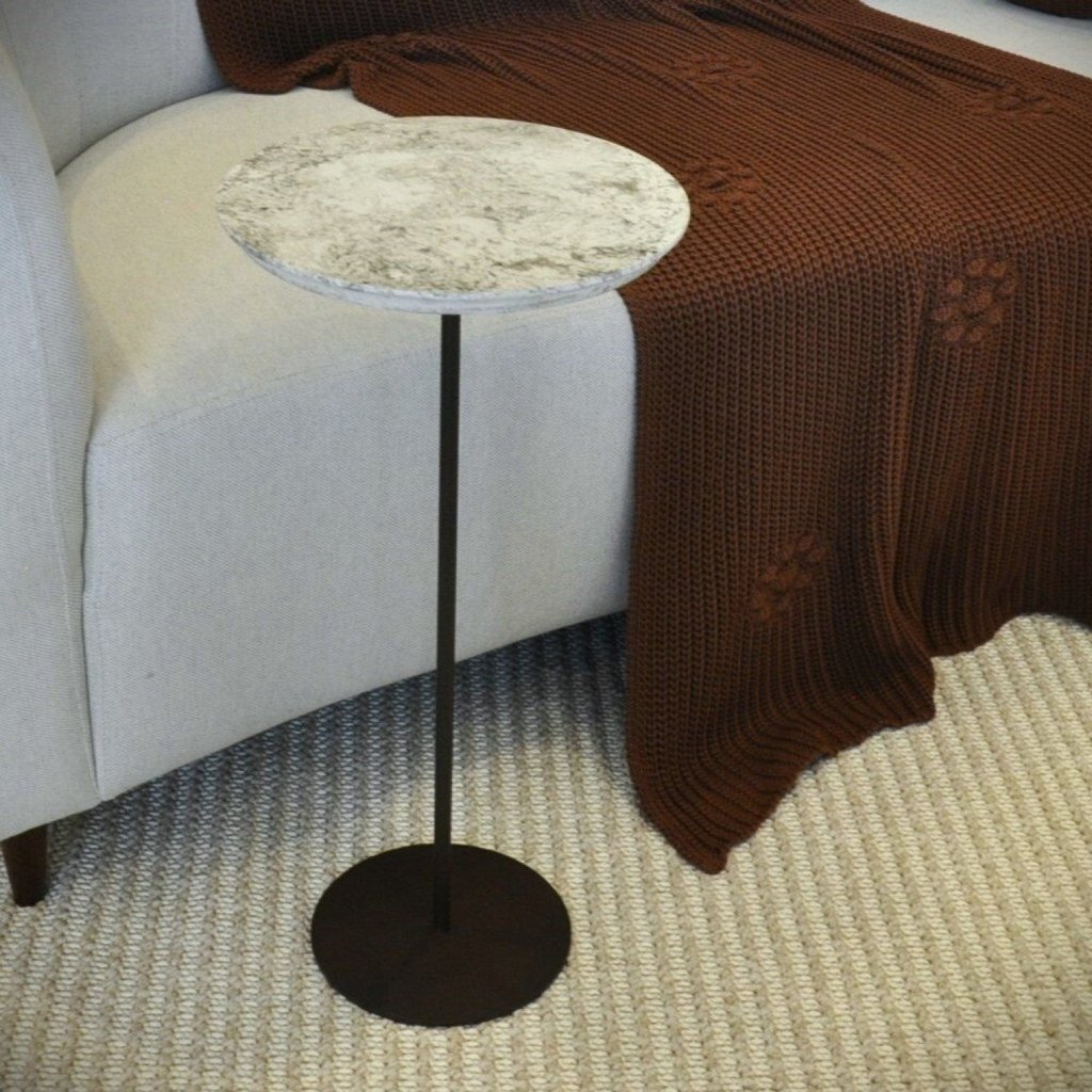 Mesa Lateral Norina - Alta, Tampo Redondo Imerso e Base Aço Corten. Cinza 100% MDF