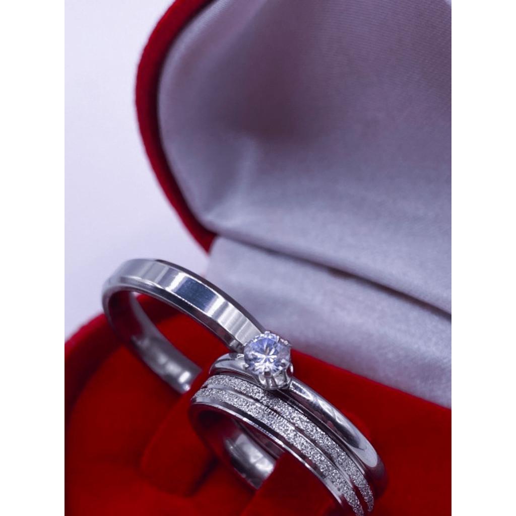 Par de Aliança de Namoro Casamento Brilhante Prata 925 Diamantada e Chanfrada + Anel Solitário fina sem Caixinha