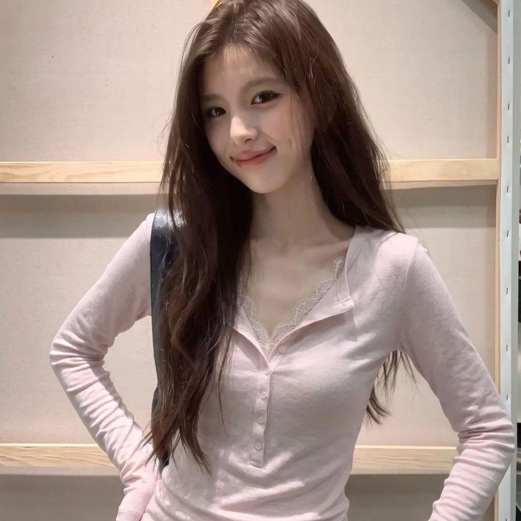 [Novidade] Camiseta de manga comprida com gola Henry doce rosa estilo coreano, Design de outono, costura de renda, cintu