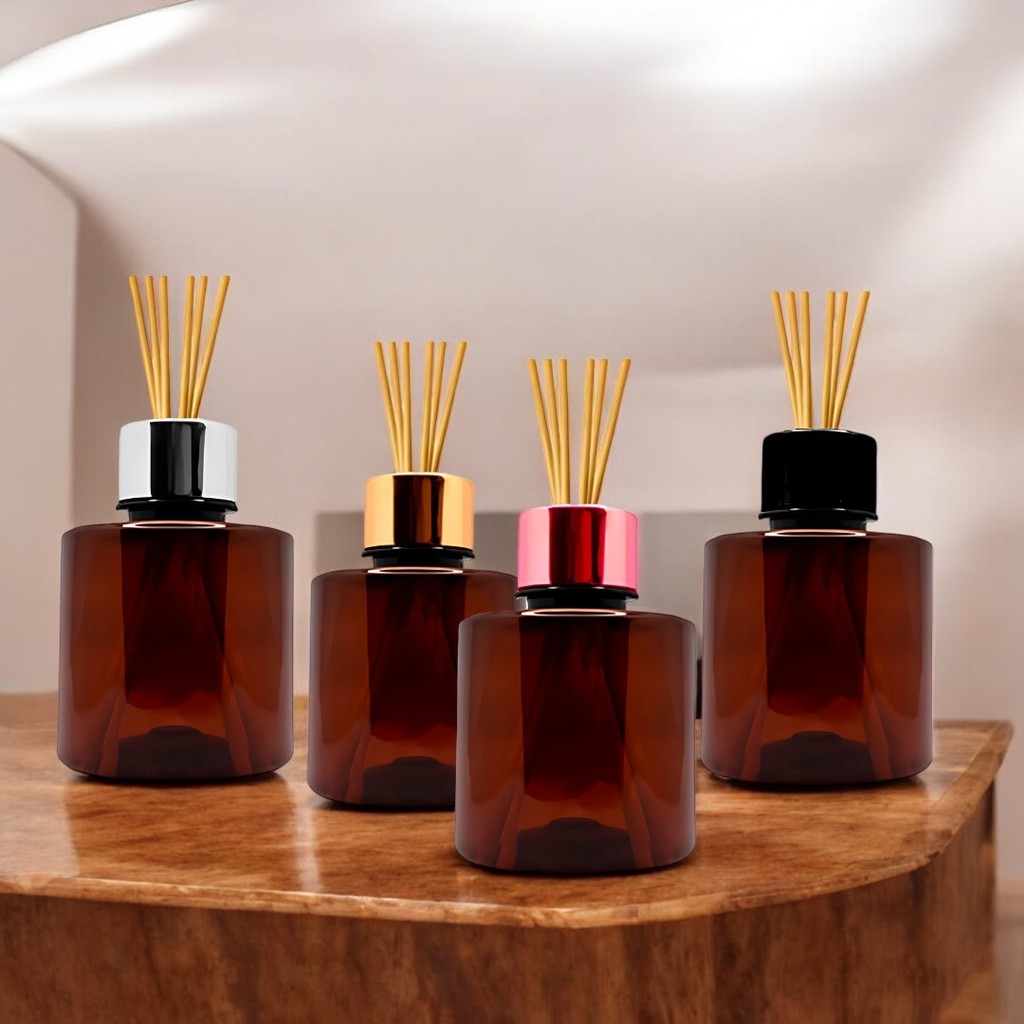 10 Frascos Difusor PET 150ml c/ Tampa Cromada + Varetas 17cm – Ideal para Aromatização de Ambientes