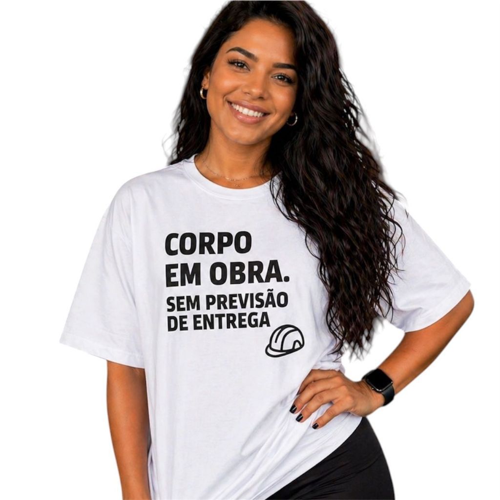 Camiseta Feminina Estampada Corpo em Obra Engraçada Casual Algodão Confortável