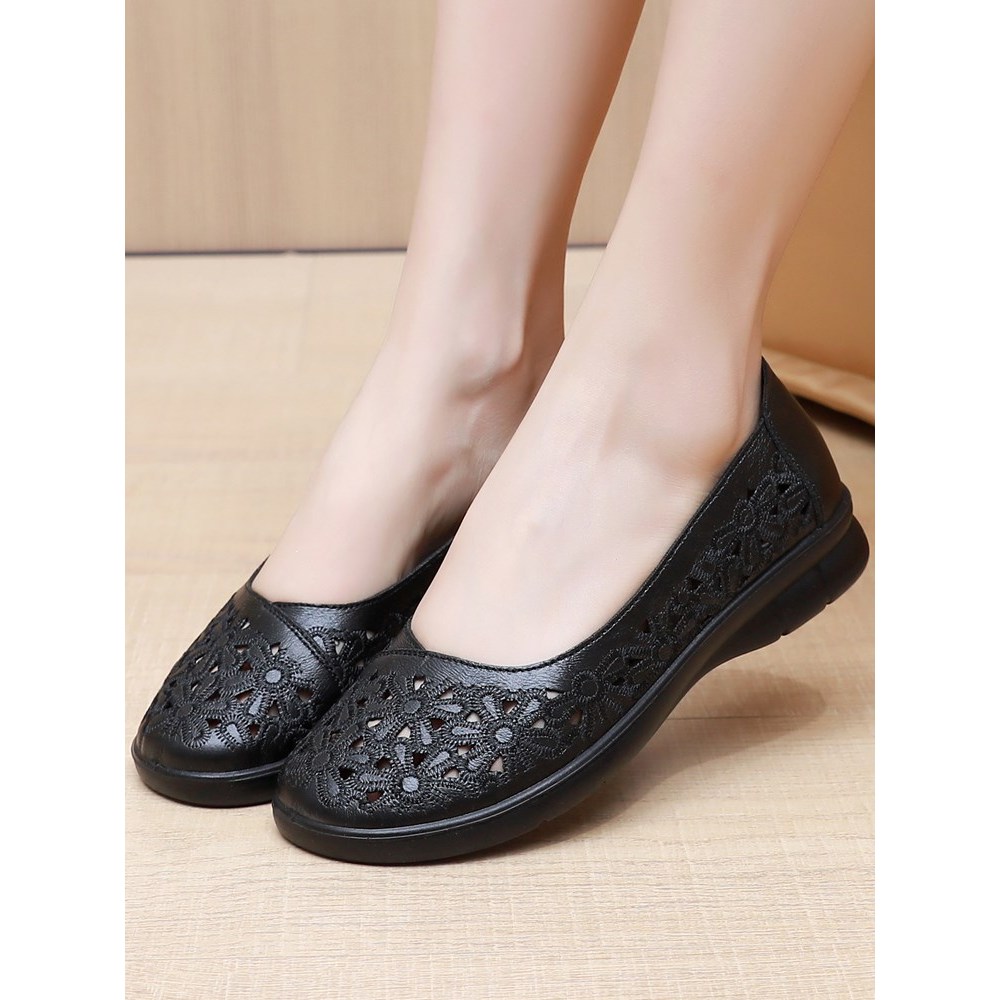 Velho pequim sapatos de pano feminino solto raso mãe sapatos femininos sapatos de rede de sola plana antiderrapante oco