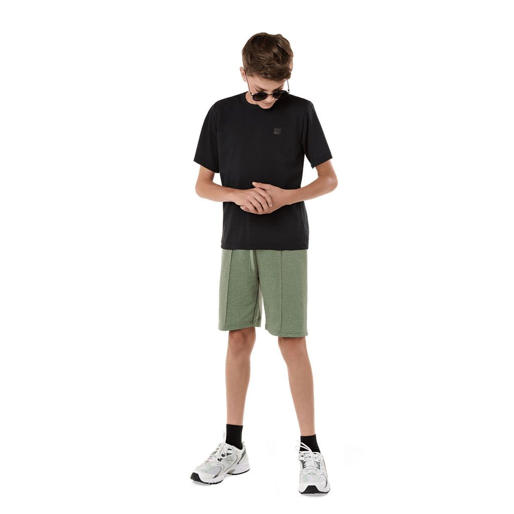Conjunto juvenil masculino camiseta malha texturizada e bermuda  moletinho