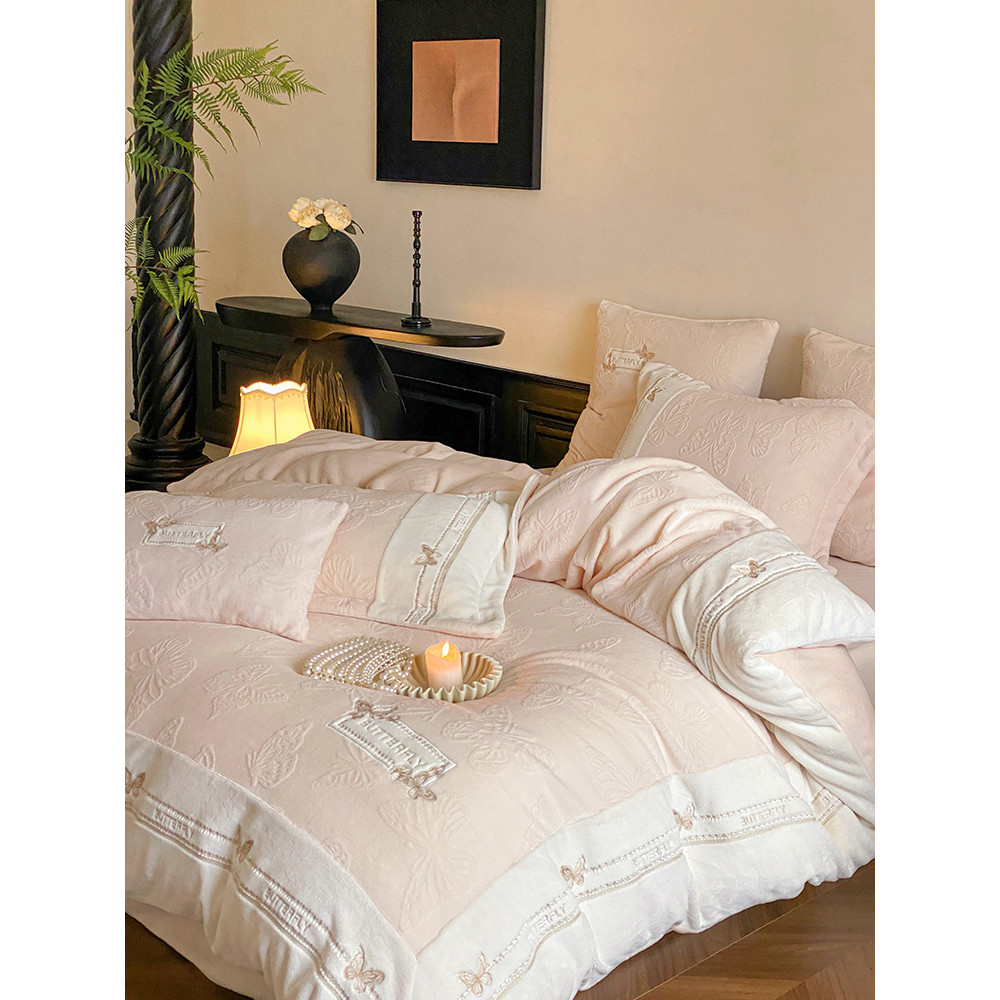 Inverno estilo francês 230G engrossado leite veludo conjunto de quatro peças romântico borboleta esculpida bordado colch
