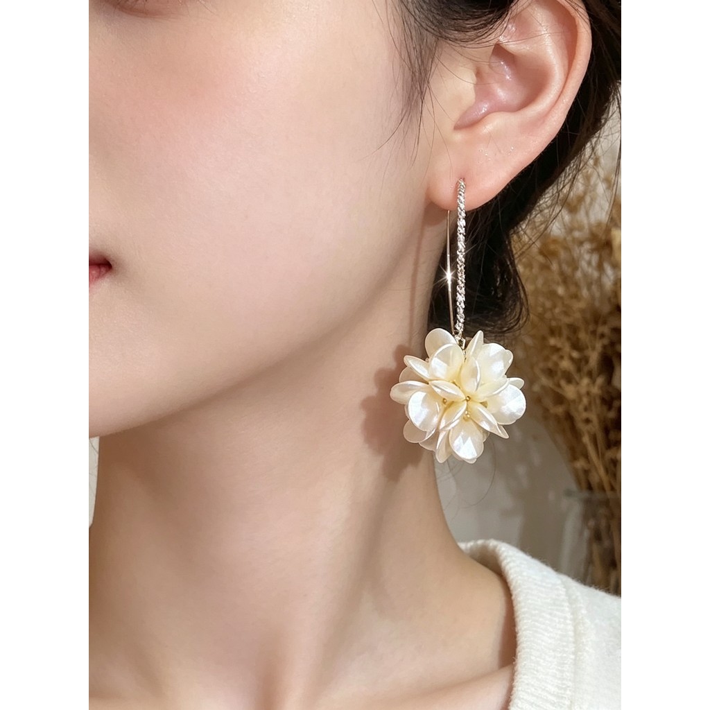 Diamante flor pérola brincos feminino francês Retro Cluster brincos All-Match High-End luz luxo na moda brincos
