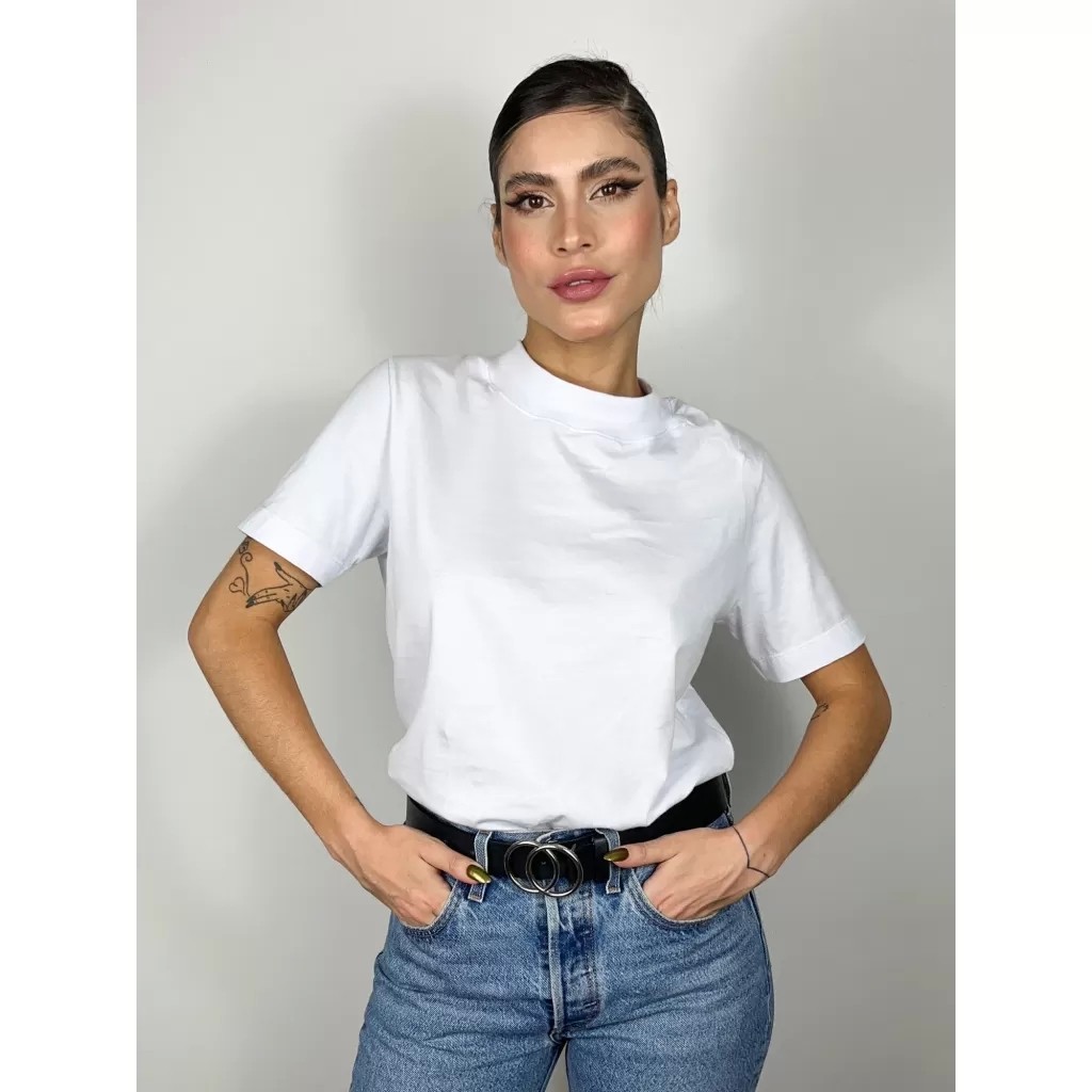 BLUSA FEMININA DE 100% ALGODÃO PREMIUM GOLA ALTA E MANGA CURTA GISELE BÁSICA DIA A DIA CASUAL