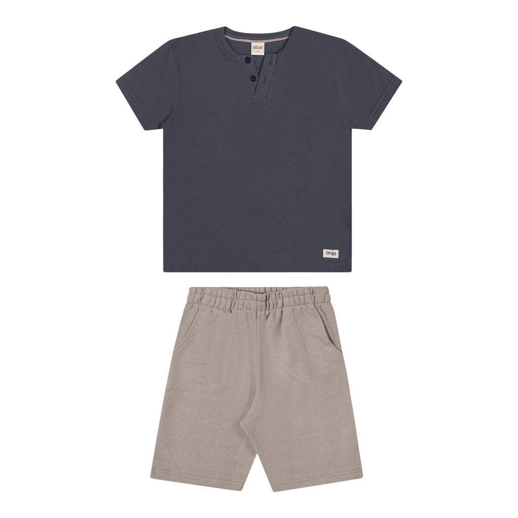 Conjunto com Camiseta em  Meia Malha e Bermuda em Moletinho Texturizado