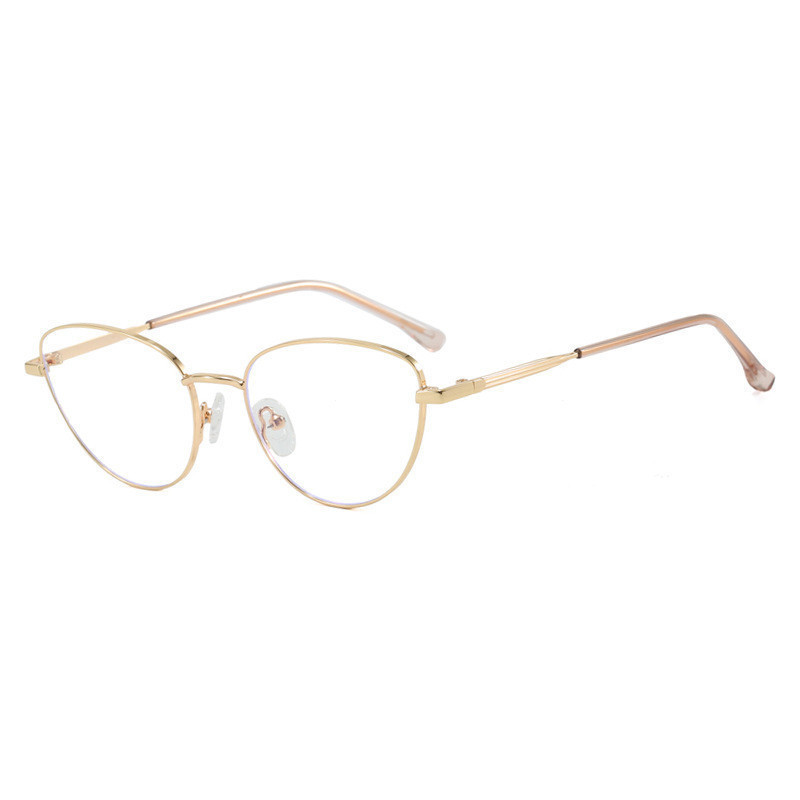 Modelo feminino, óculos triangulares com armação metálica e lentes em formato de olho de gato.   ASUU VPF1