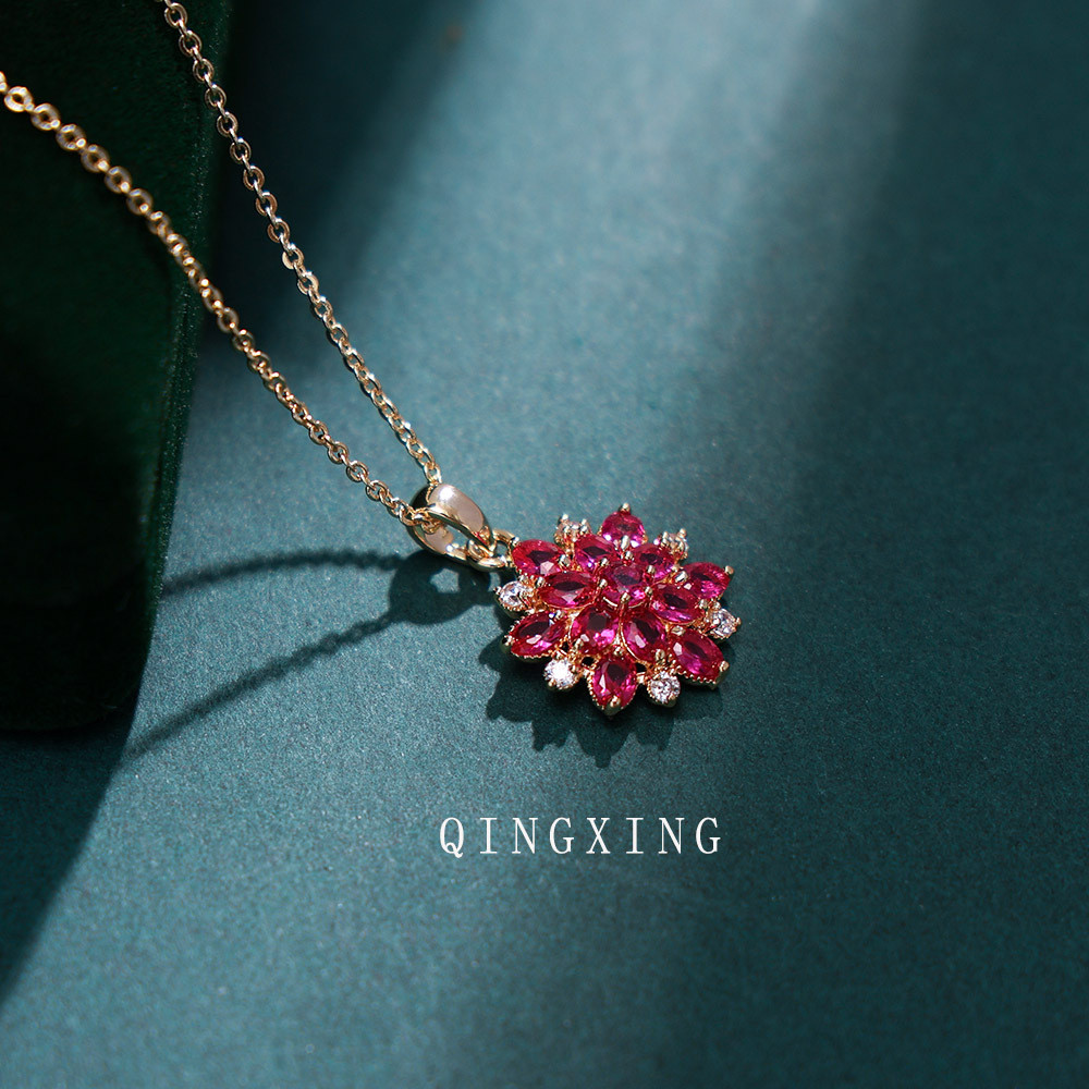 High-End vermelho corindo tridimensional flor pingente colar feminino sintético rubi banhado a ouro Real elegante clavíc