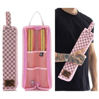 Bag de Baquetas BC Batera Clube Xadrez Rosa Signature Tommaso em couro sintético e tamanho compacto