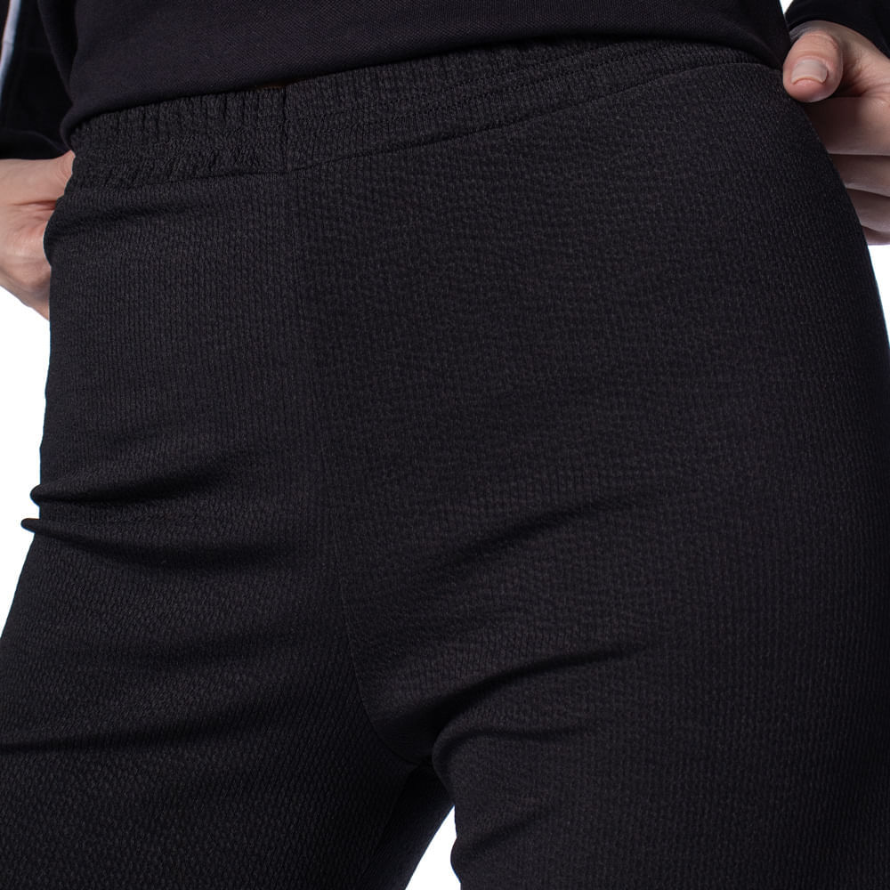 Calça Feminina Feliny Wide Leg Texturizada Preto · foto 2