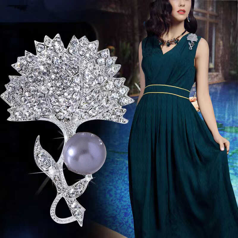 Broche High-End feminino pérola pino requintado flor luxo temperamento terno casaco acessórios Corsage