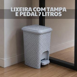 Lixeira Rattan 7L Cinza com Tampa e Pedal Escritorio Banheiro Pia Cozinha