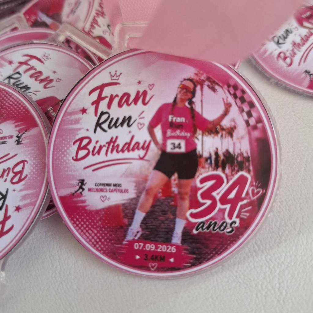 MEDALHA PERSONALIZADA 5CMS ACOMPANHA FITA CORRIDA | NOME E IDADE | LEMBRANCINHA TODOS OS TEMAS — imagem 2 de 2