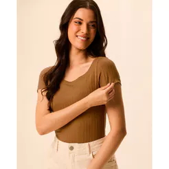 Blusa Básica Feminina Slim Em Malha Viscose Canelada