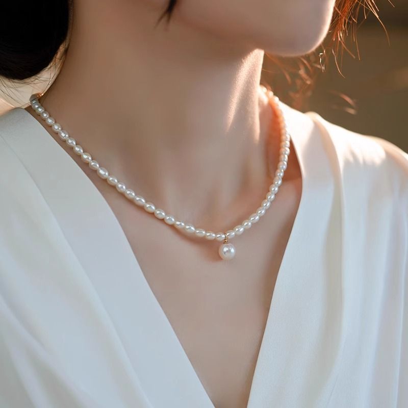 Colar de pérolas femininas, luxo leve, colar de estilo retrô francês, colar de moda