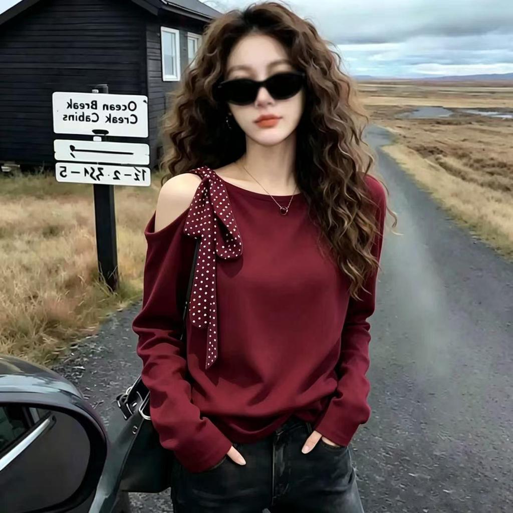 [Venda com desconto por tempo limitado] Versão coreana fora do ombro com cadarço de manga comprida camiseta feminina, 20