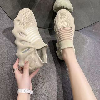 Casal estilo polvo sapatos femininos verão novo estilo de um Pedal esportes casuais sapatos de rede respirável voando ma