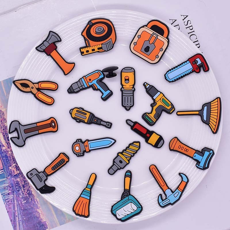 BLJE Julho Novos Encantos De Sapato Acessórios Ferramentas Série Sandálias Pingente Botão Pinos Moda Coleção Presentes F
