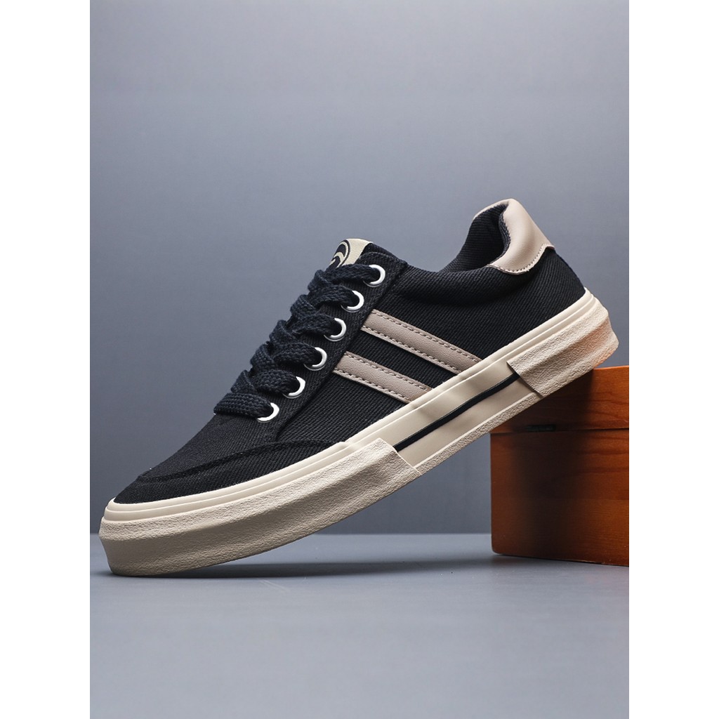 Sapatos de lona masculinos 2026 novos sapatos masculinos verão respirável na moda sapatos casuais masculinos All-Match t