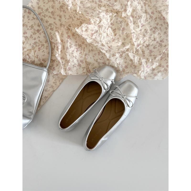 Sapatos de boca rasa femininos 2025 com saia prata Mary Jane sapatos femininos sapatos de balé pequenos sapatos de couro